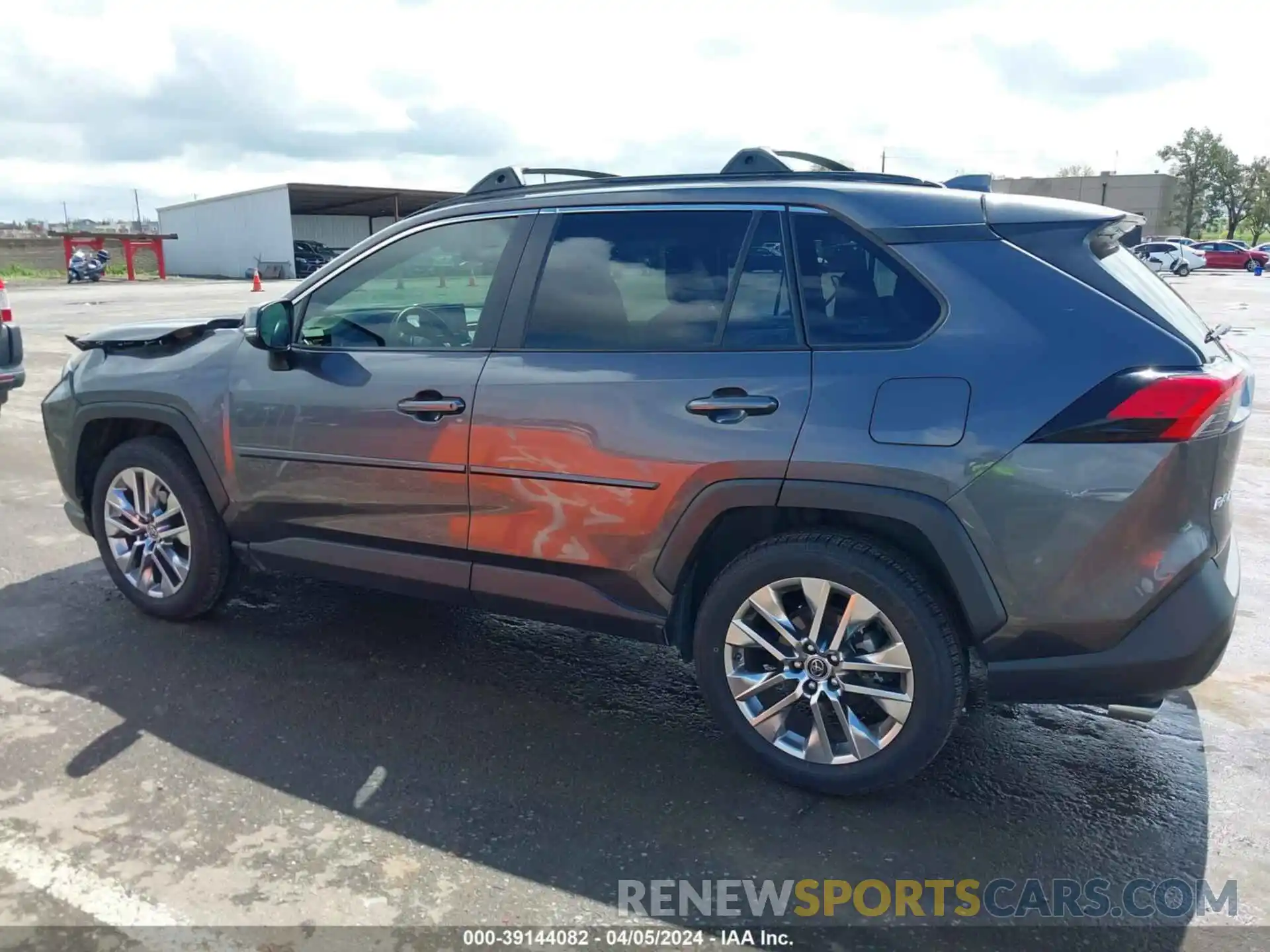 14 Photograph of a damaged car JTMC1RFV3KJ014229 TOYOTA RAV4 2019