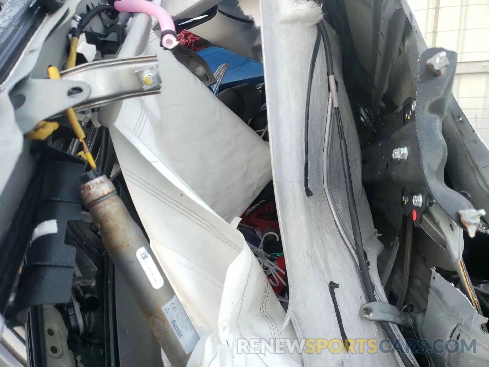 6 Photograph of a damaged car JTMC1RFV4KD018501 TOYOTA RAV4 2019