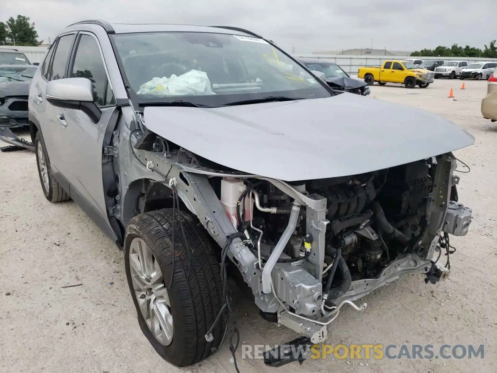 1 Photograph of a damaged car JTMC1RFV4KD021169 TOYOTA RAV4 2019