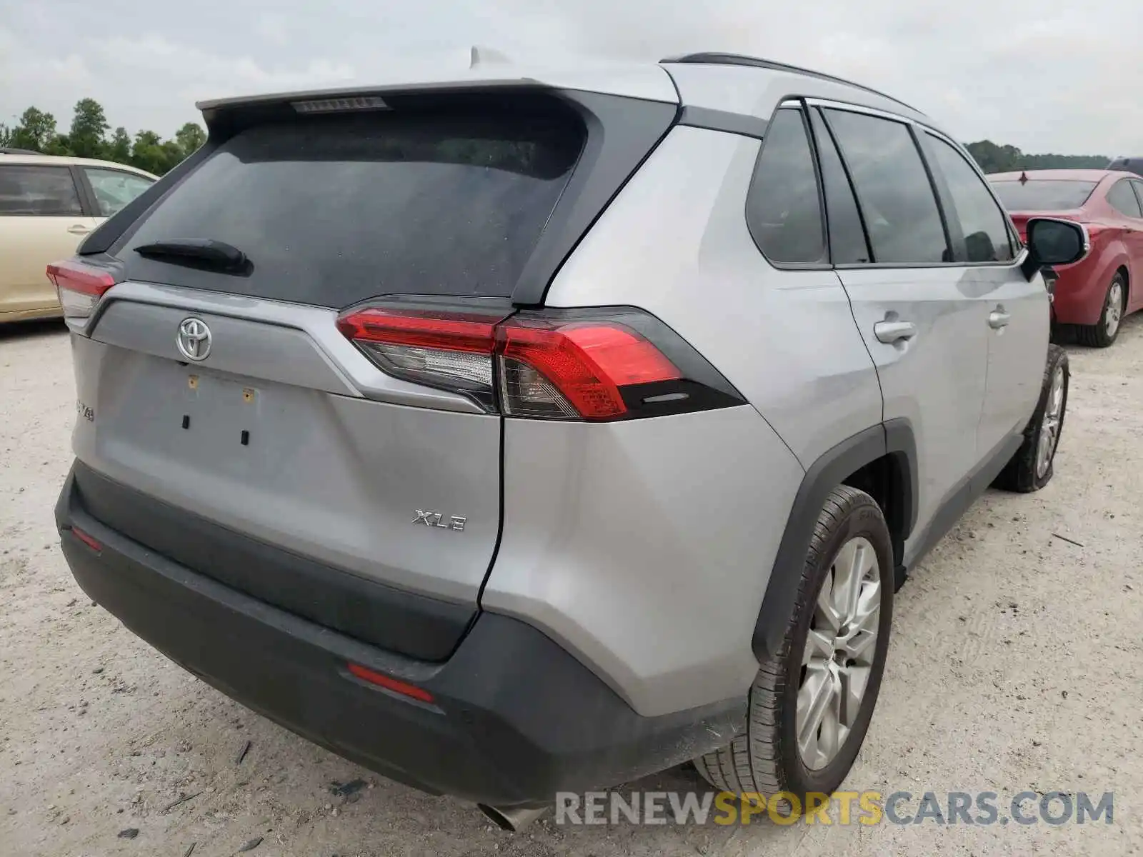 4 Photograph of a damaged car JTMC1RFV4KD021169 TOYOTA RAV4 2019