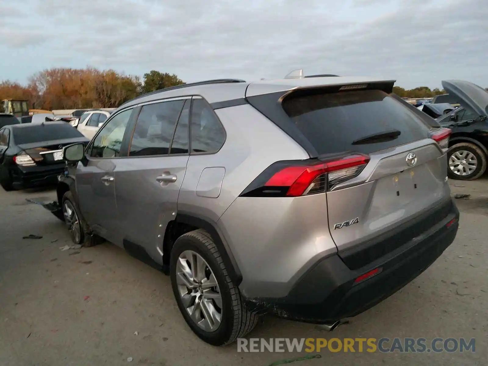 3 Photograph of a damaged car JTMC1RFV4KD033998 TOYOTA RAV4 2019