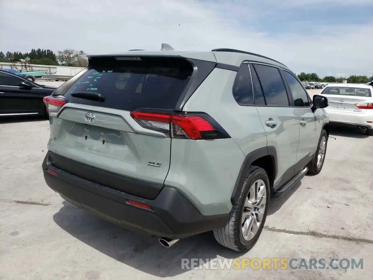 4 Photograph of a damaged car JTMC1RFV4KD502264 TOYOTA RAV4 2019