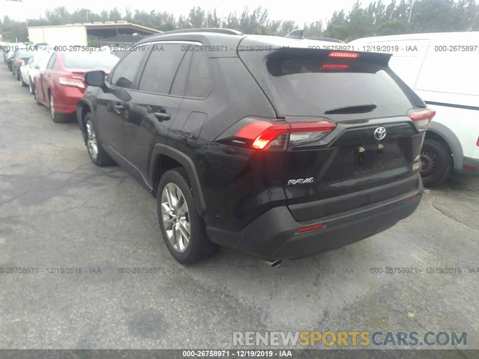 3 Photograph of a damaged car JTMC1RFV4KD504726 TOYOTA RAV4 2019