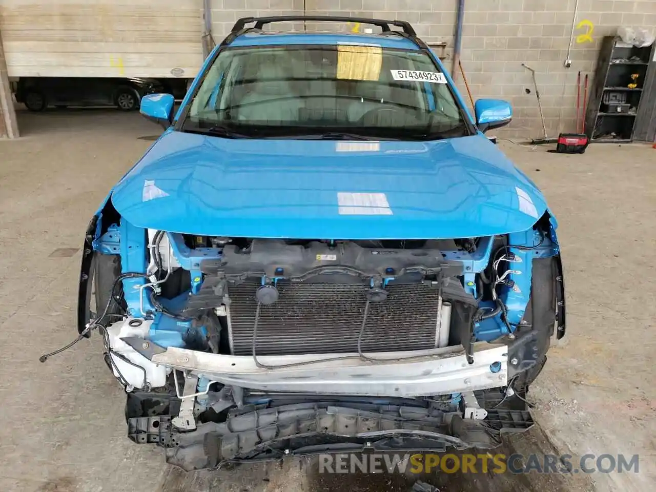 5 Photograph of a damaged car JTMC1RFV4KD509232 TOYOTA RAV4 2019