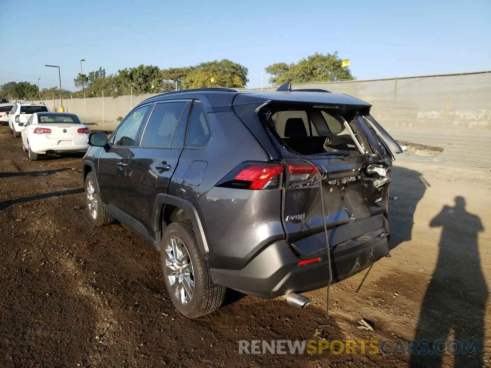 3 Photograph of a damaged car JTMC1RFV4KD513099 TOYOTA RAV4 2019