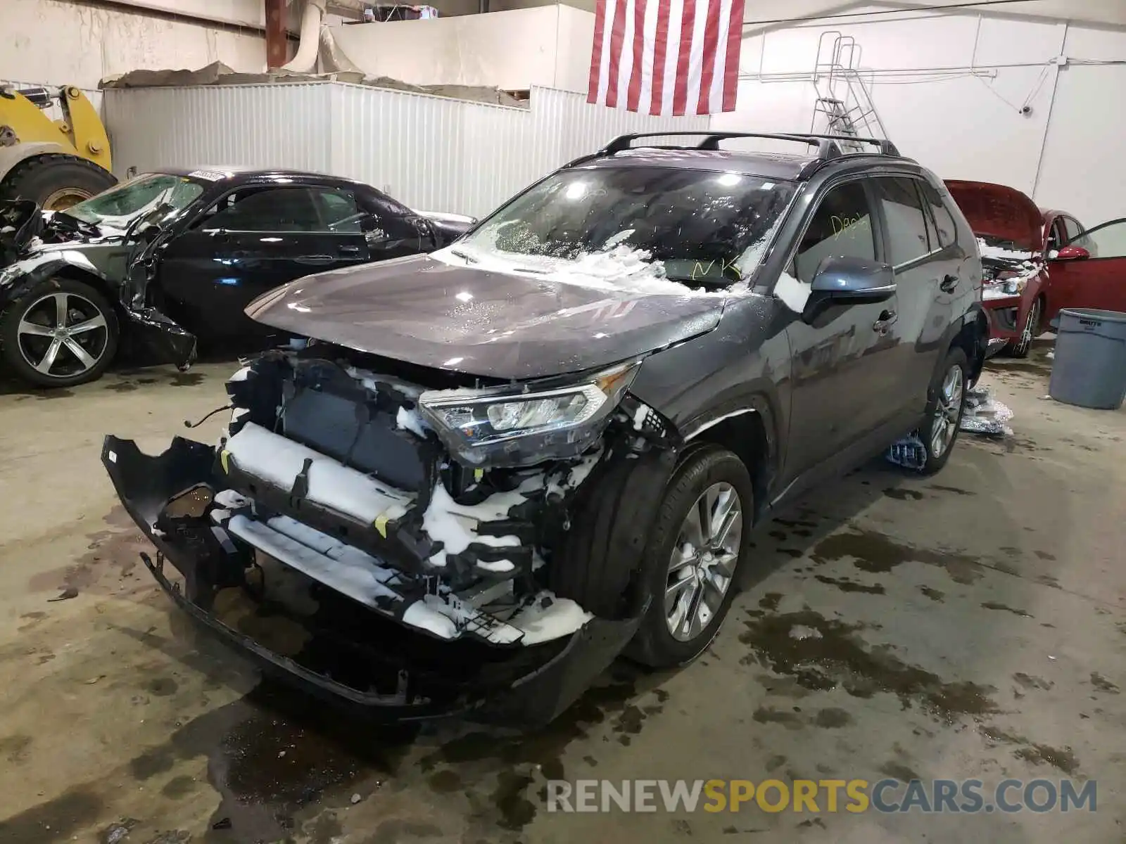 2 Photograph of a damaged car JTMC1RFV4KJ001697 TOYOTA RAV4 2019