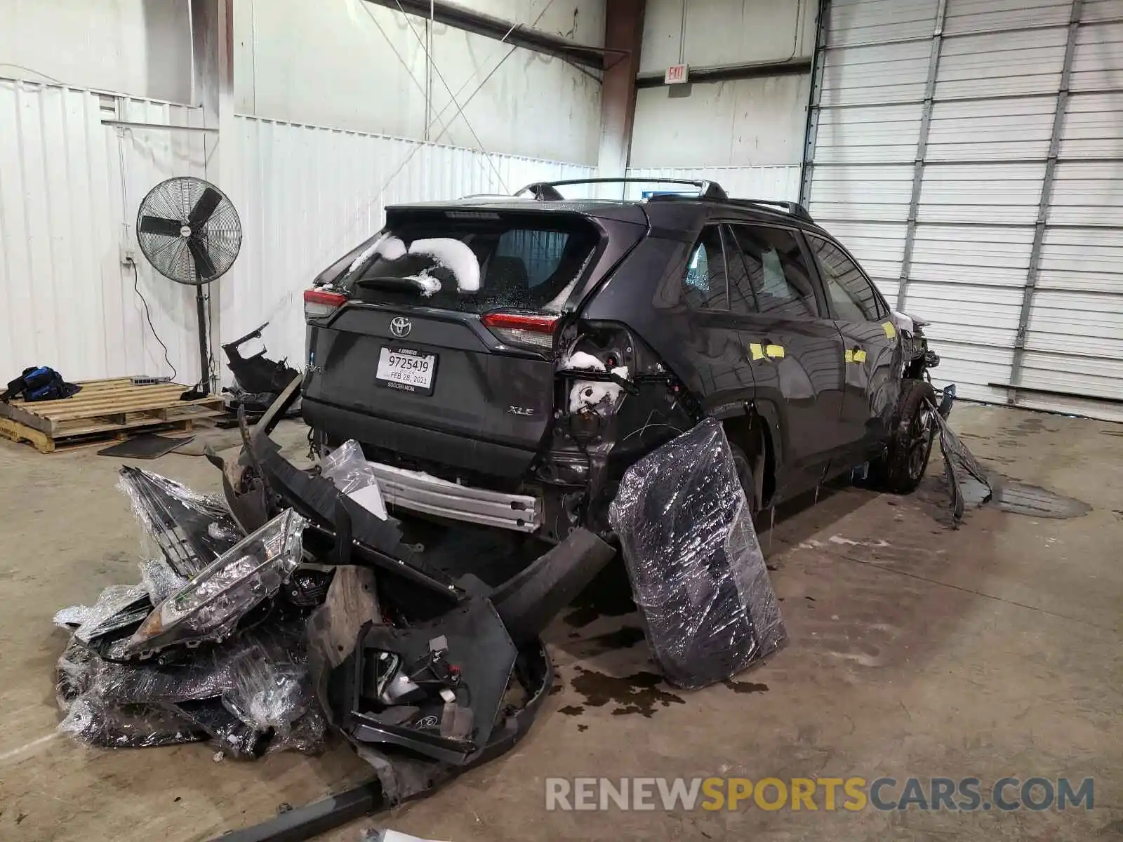 4 Photograph of a damaged car JTMC1RFV4KJ001697 TOYOTA RAV4 2019