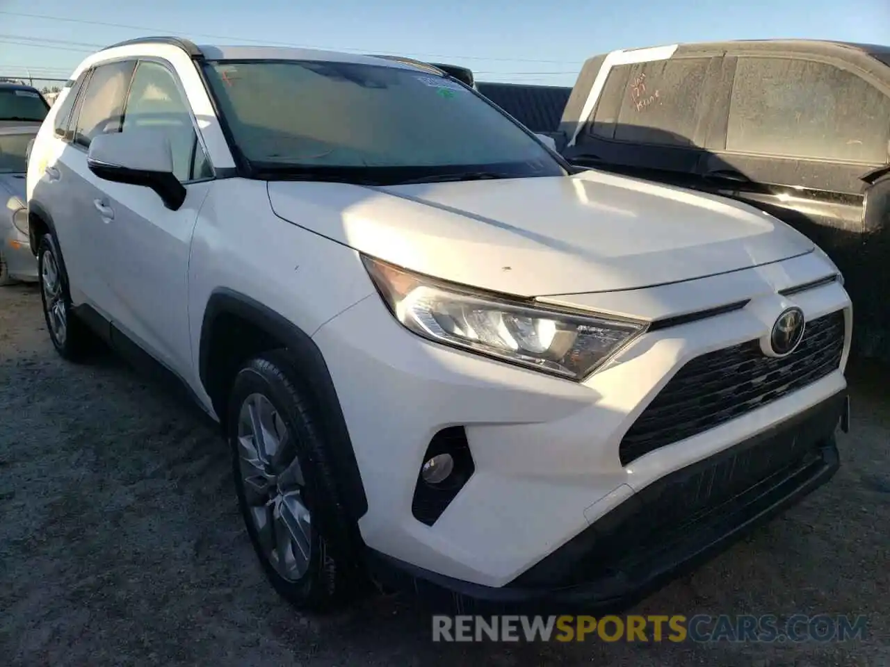 1 Фотография поврежденного автомобиля JTMC1RFV5KD003005 TOYOTA RAV4 2019