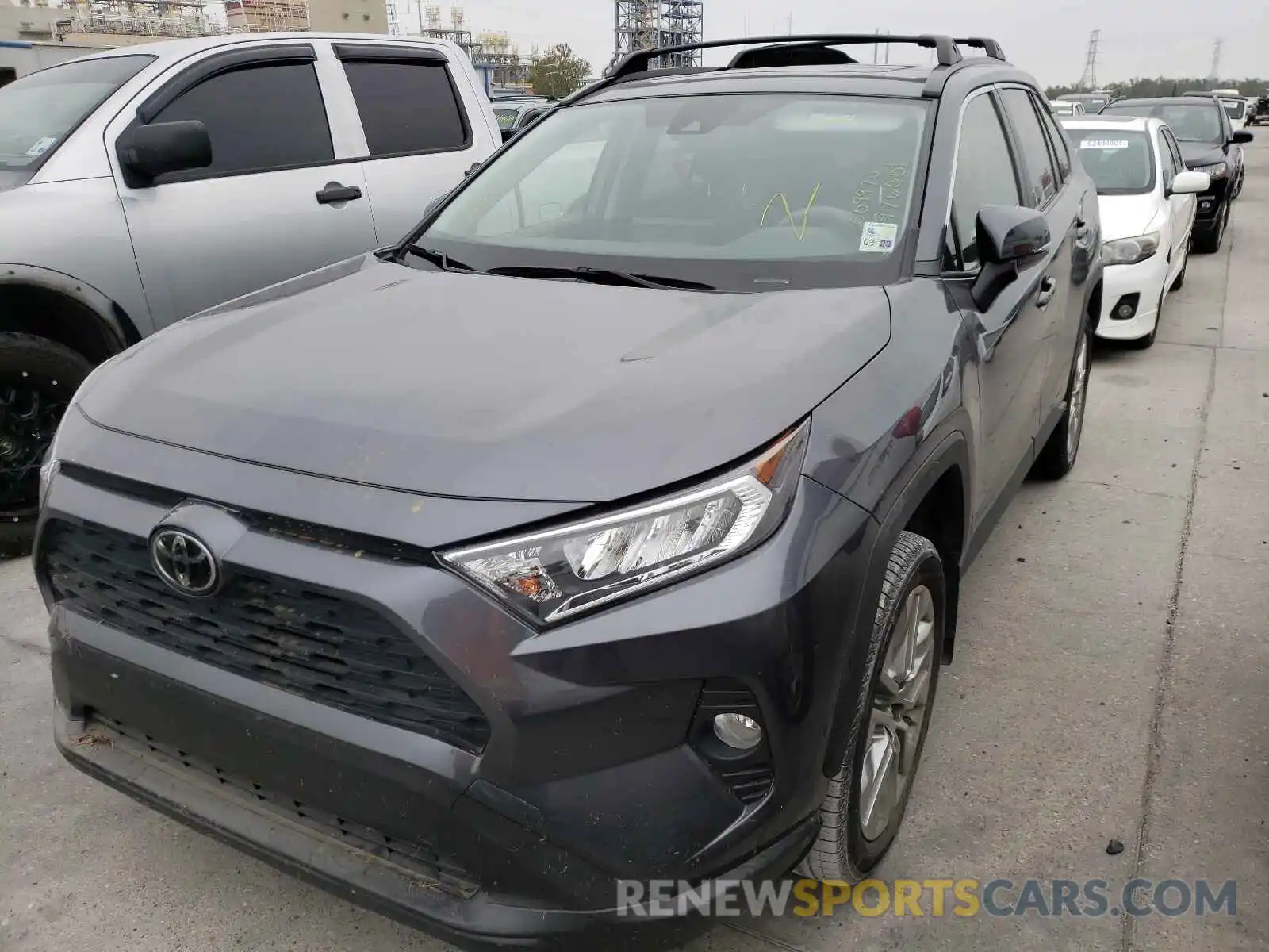 2 Photograph of a damaged car JTMC1RFV5KD009970 TOYOTA RAV4 2019