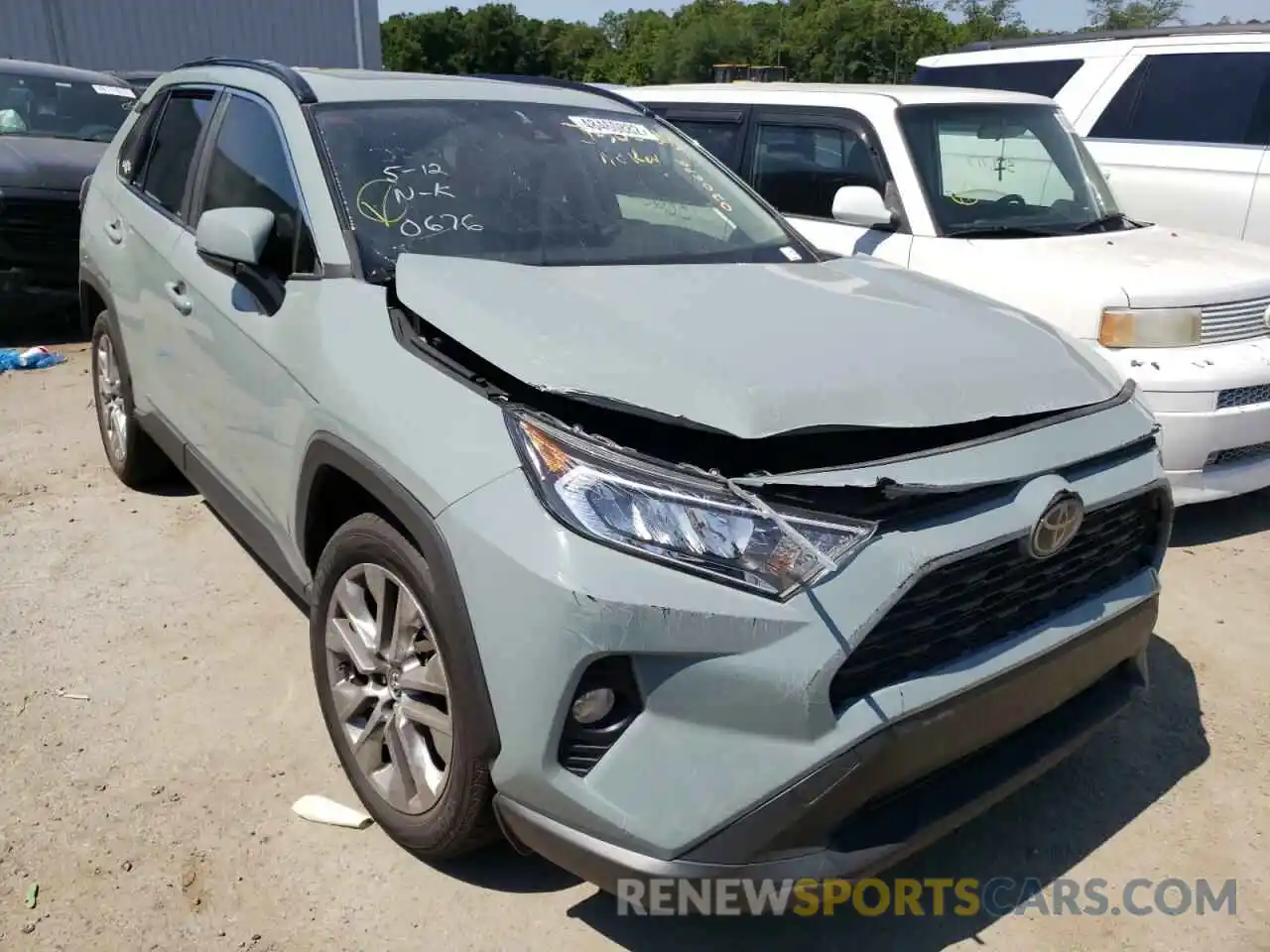 1 Photograph of a damaged car JTMC1RFV5KD020676 TOYOTA RAV4 2019