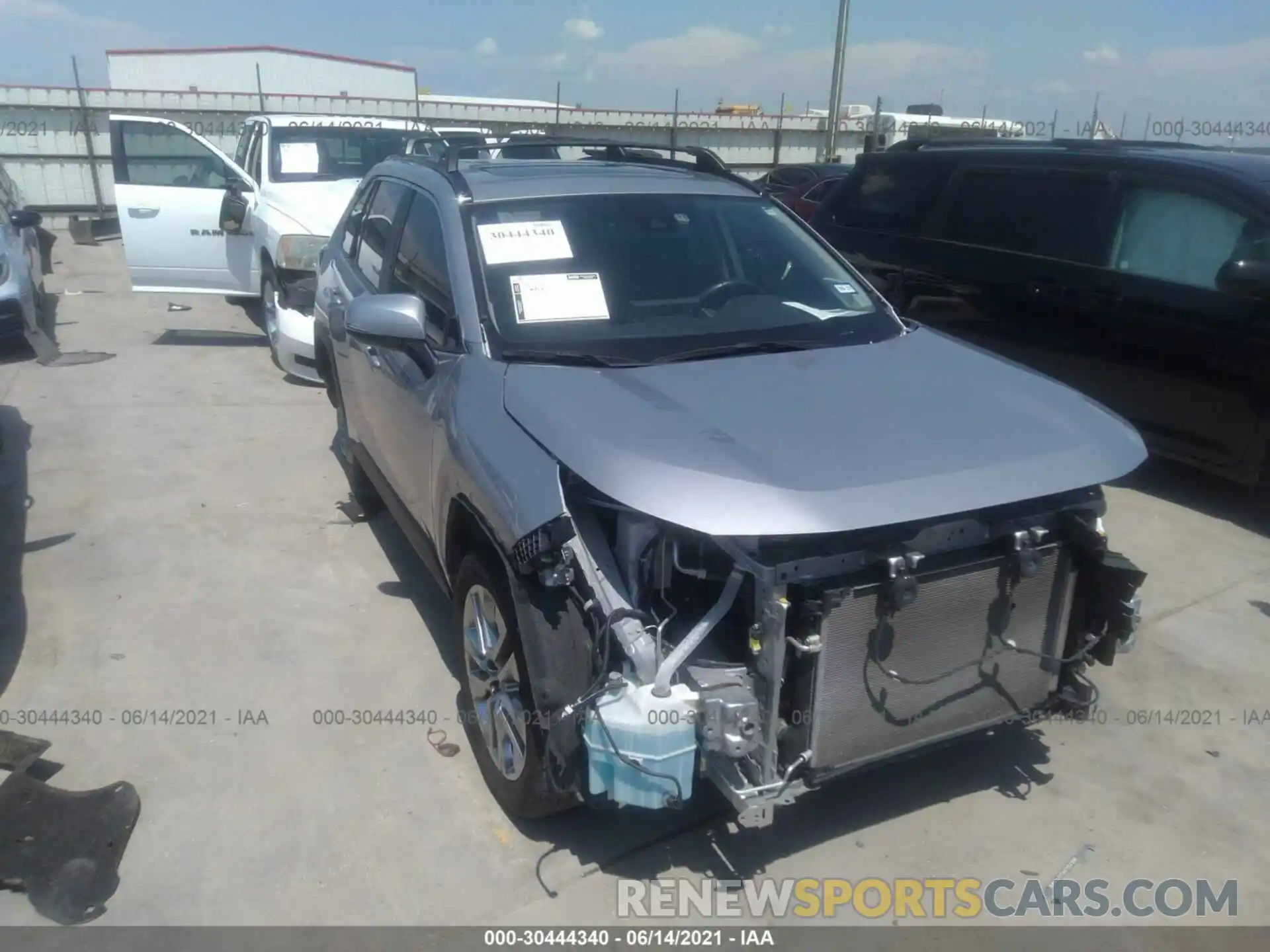 1 Photograph of a damaged car JTMC1RFV5KD502175 TOYOTA RAV4 2019