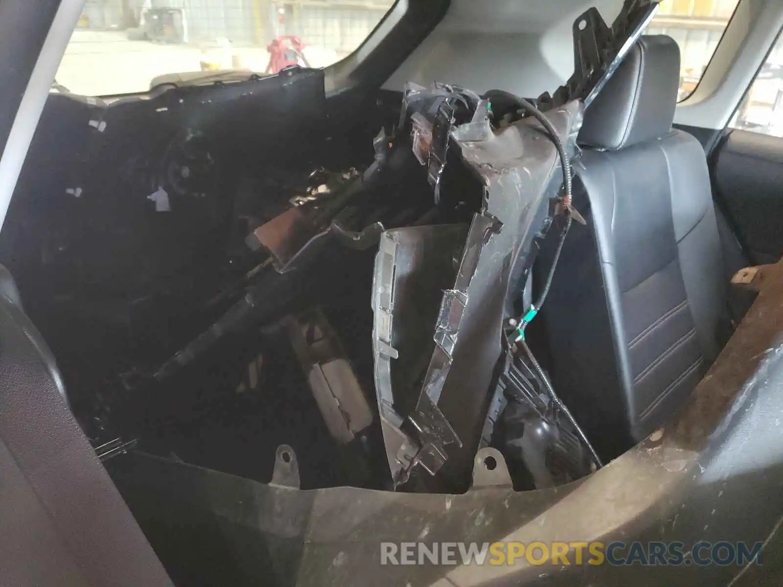 9 Photograph of a damaged car JTMC1RFV6KD007502 TOYOTA RAV4 2019