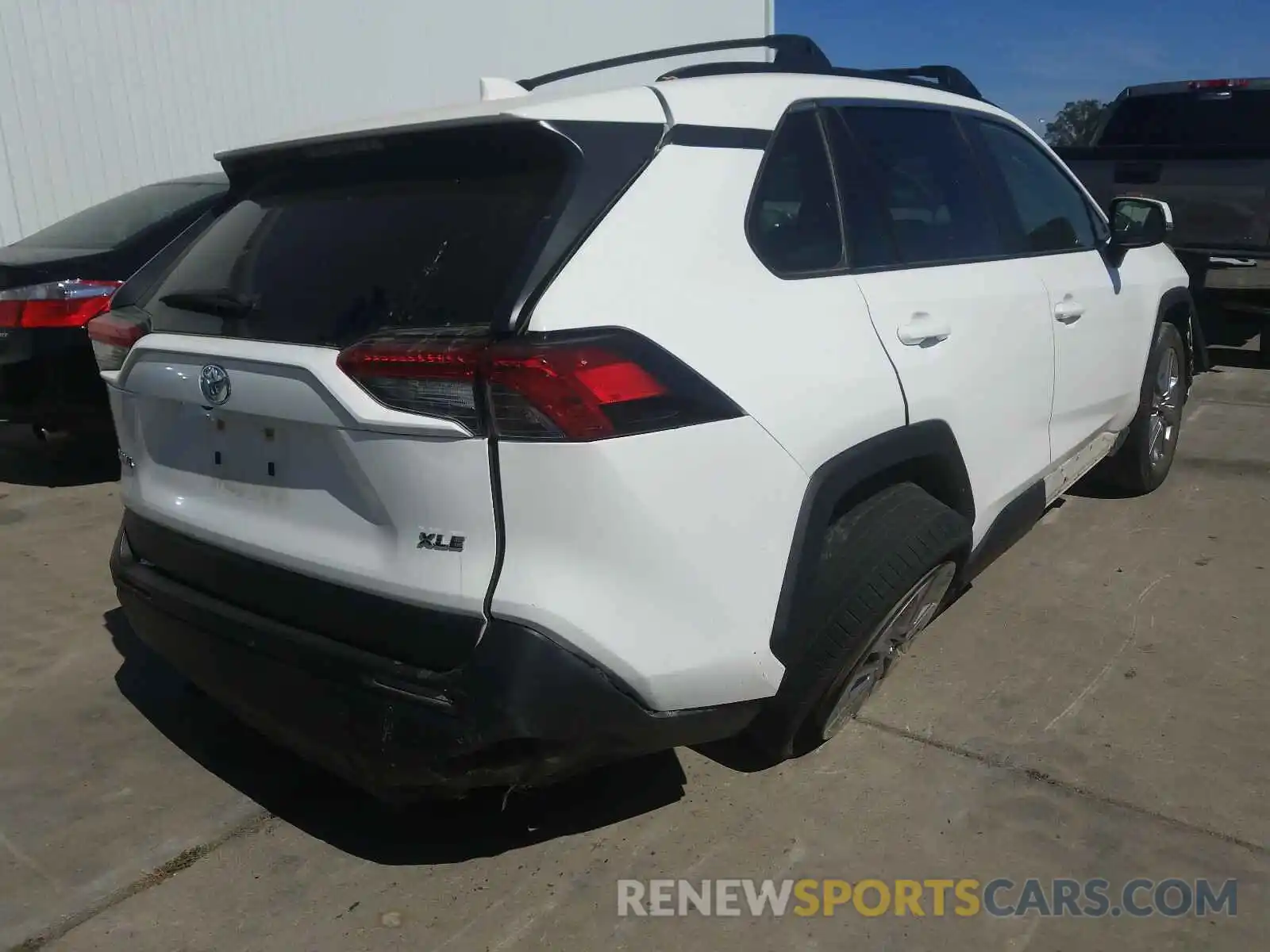 4 Photograph of a damaged car JTMC1RFV6KD011825 TOYOTA RAV4 2019