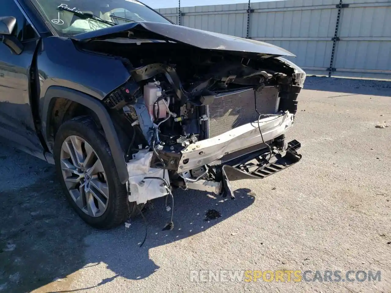 9 Photograph of a damaged car JTMC1RFV6KD019763 TOYOTA RAV4 2019