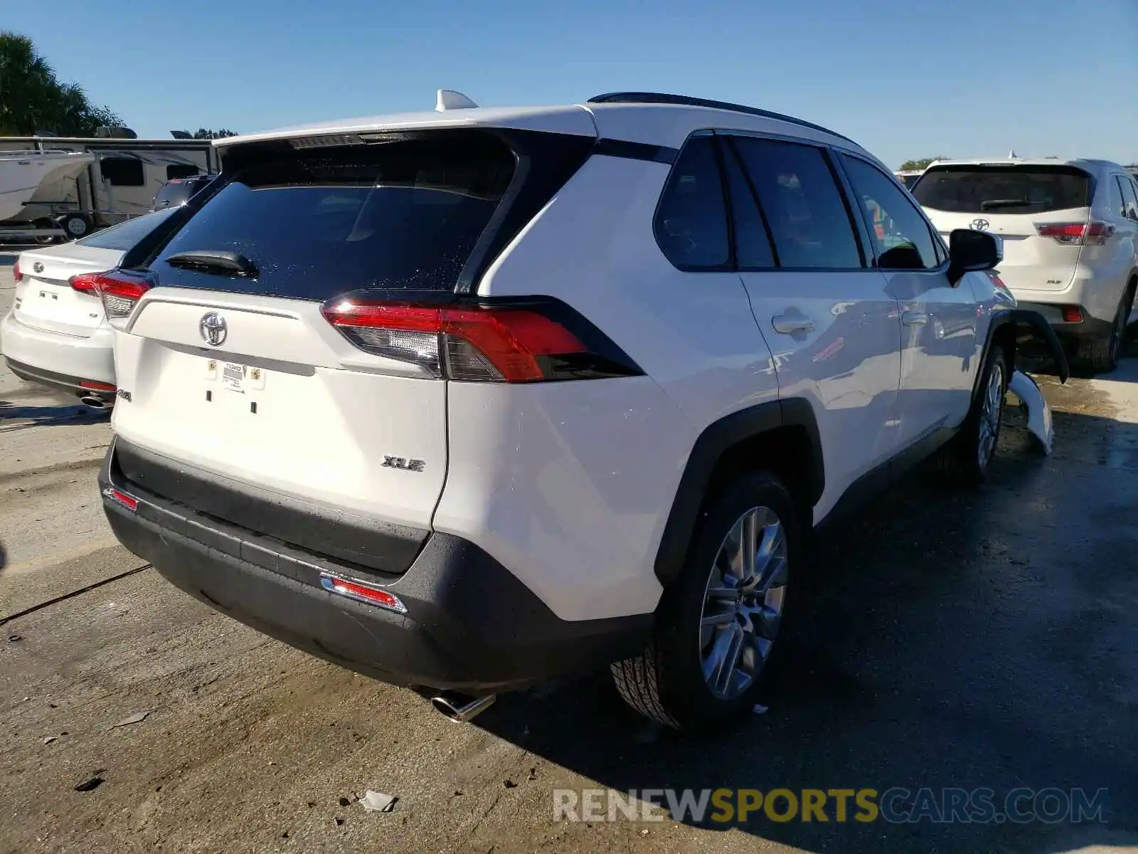 4 Photograph of a damaged car JTMC1RFV6KD020119 TOYOTA RAV4 2019