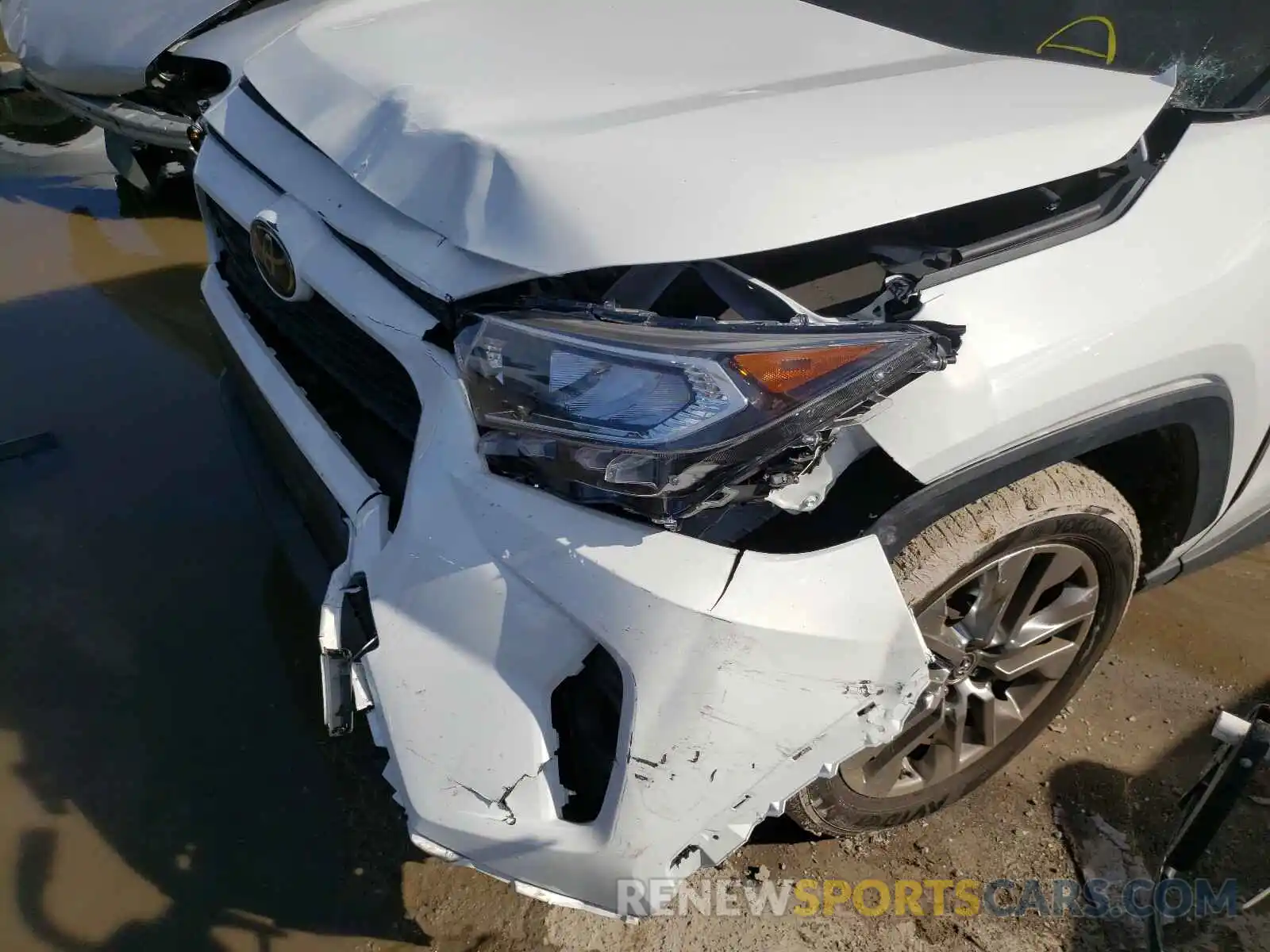 9 Photograph of a damaged car JTMC1RFV6KD020735 TOYOTA RAV4 2019