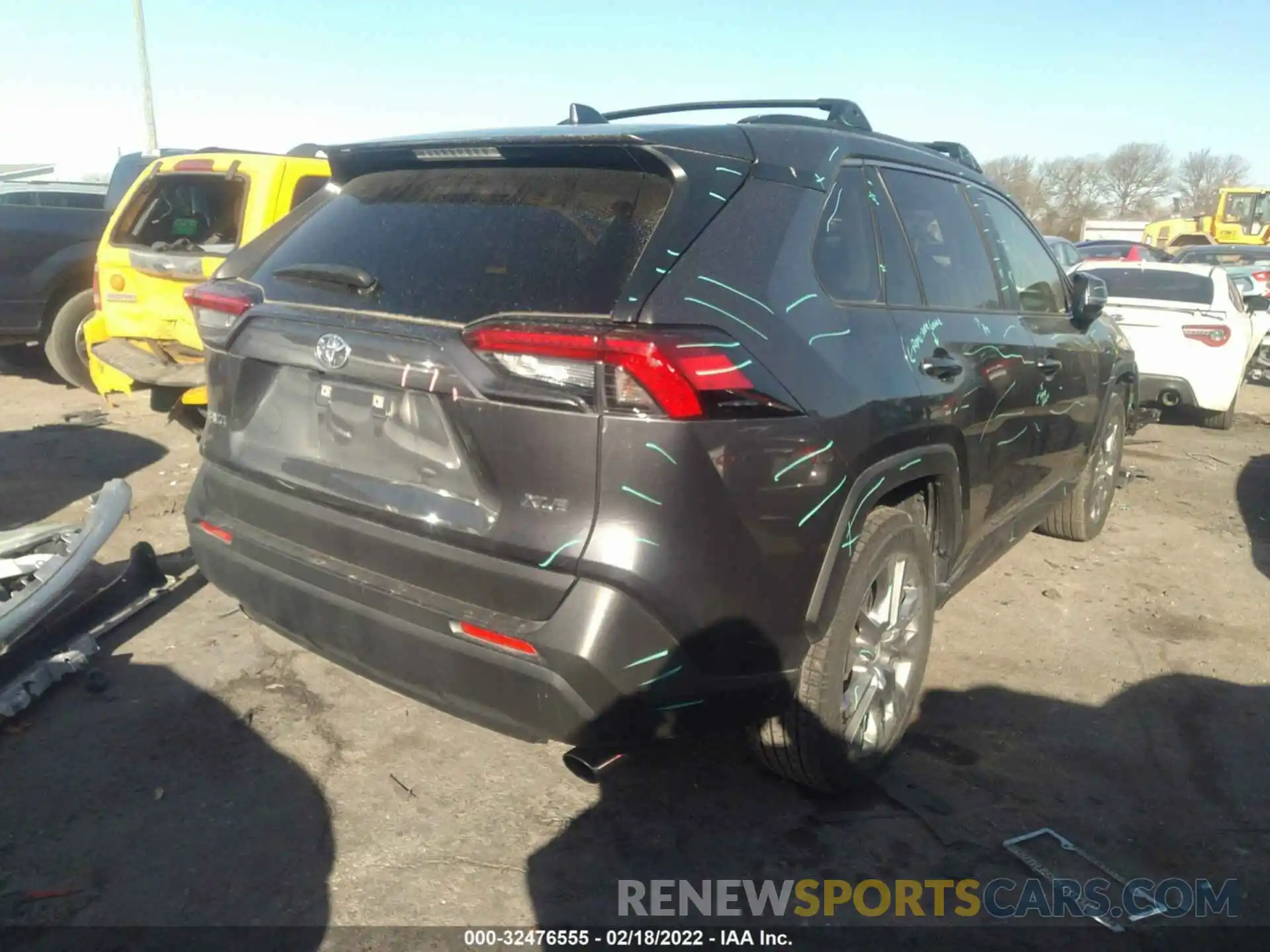 4 Photograph of a damaged car JTMC1RFV6KD501181 TOYOTA RAV4 2019