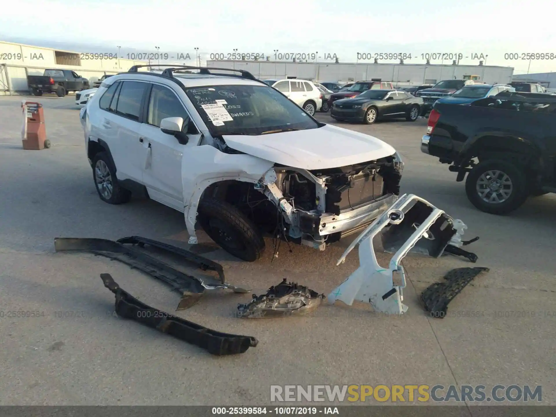 1 Photograph of a damaged car JTMC1RFV6KJ004259 TOYOTA RAV4 2019