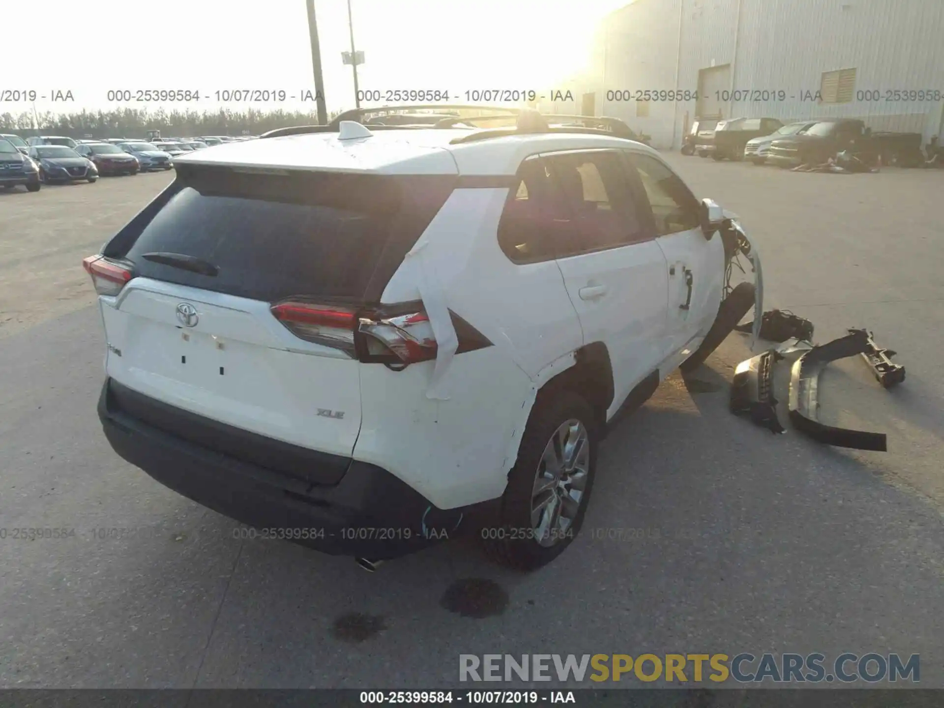 4 Photograph of a damaged car JTMC1RFV6KJ004259 TOYOTA RAV4 2019