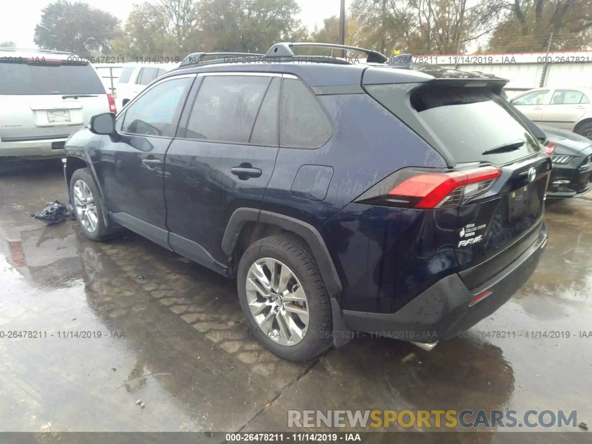 3 Photograph of a damaged car JTMC1RFV7KD010425 TOYOTA RAV4 2019