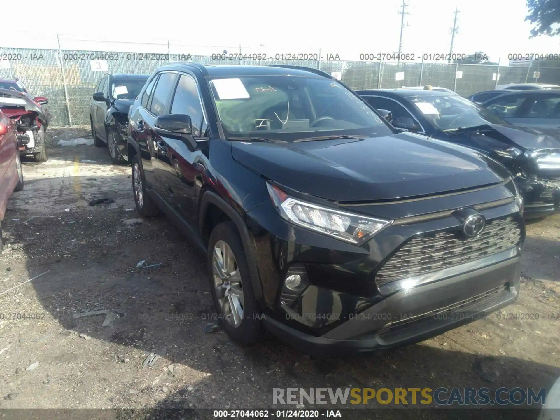 1 Photograph of a damaged car JTMC1RFV7KD025958 TOYOTA RAV4 2019