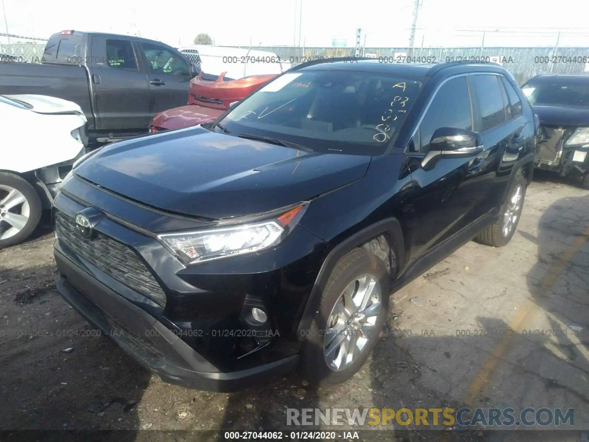 2 Photograph of a damaged car JTMC1RFV7KD025958 TOYOTA RAV4 2019