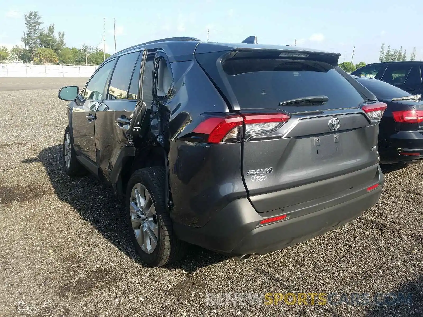 3 Photograph of a damaged car JTMC1RFV7KD031226 TOYOTA RAV4 2019