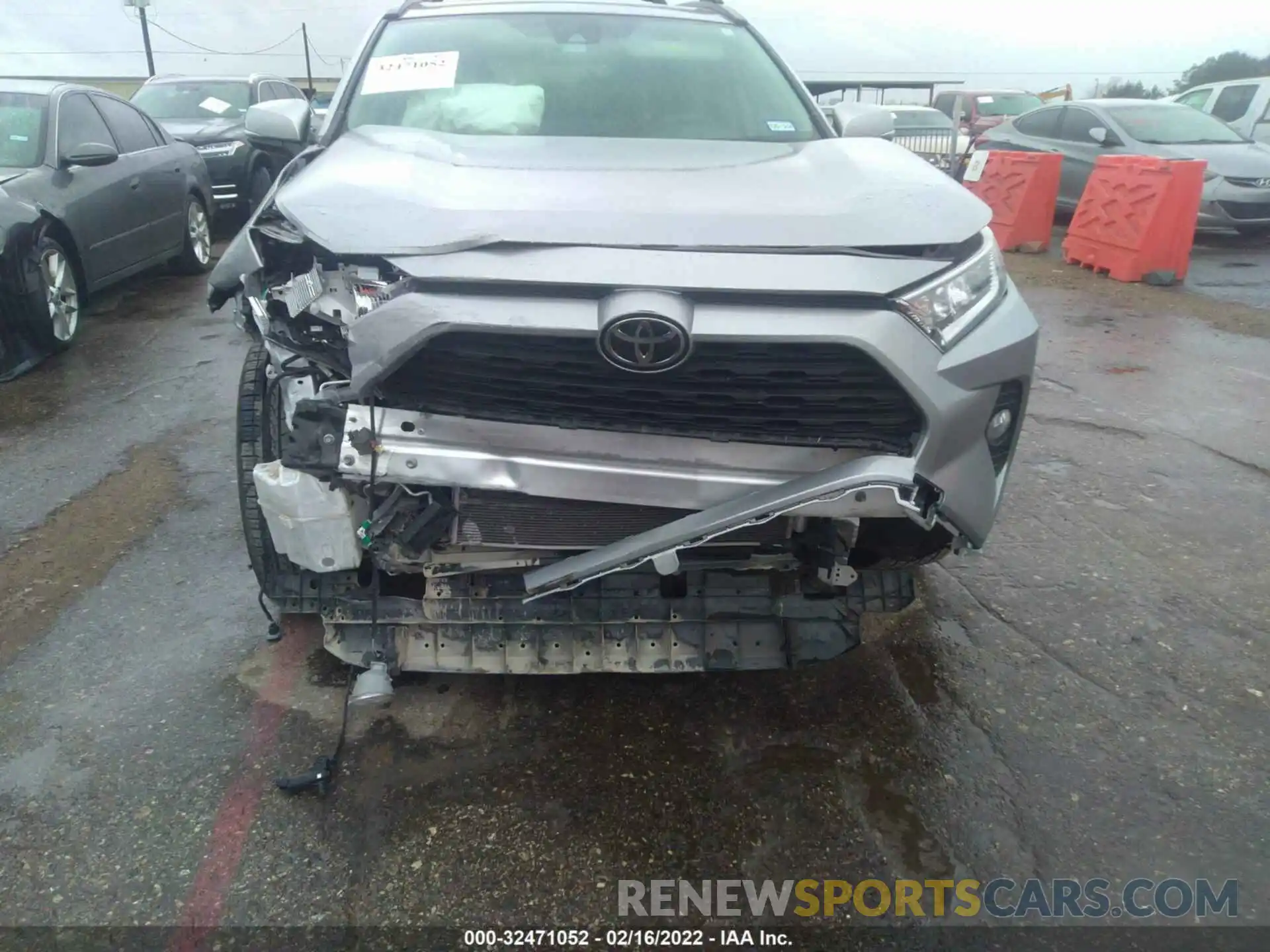 6 Photograph of a damaged car JTMC1RFV7KD510925 TOYOTA RAV4 2019