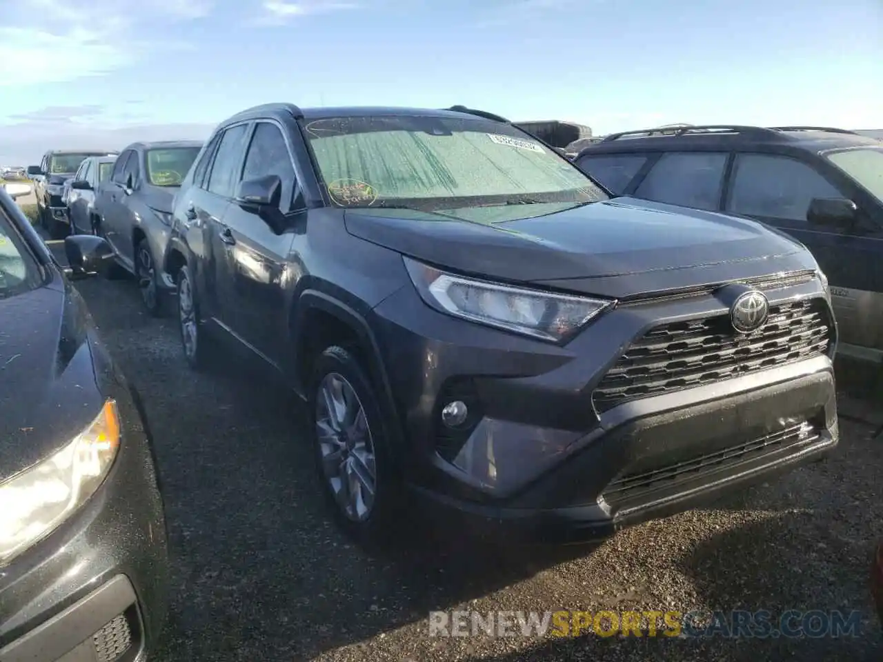 1 Photograph of a damaged car JTMC1RFV7KD517387 TOYOTA RAV4 2019