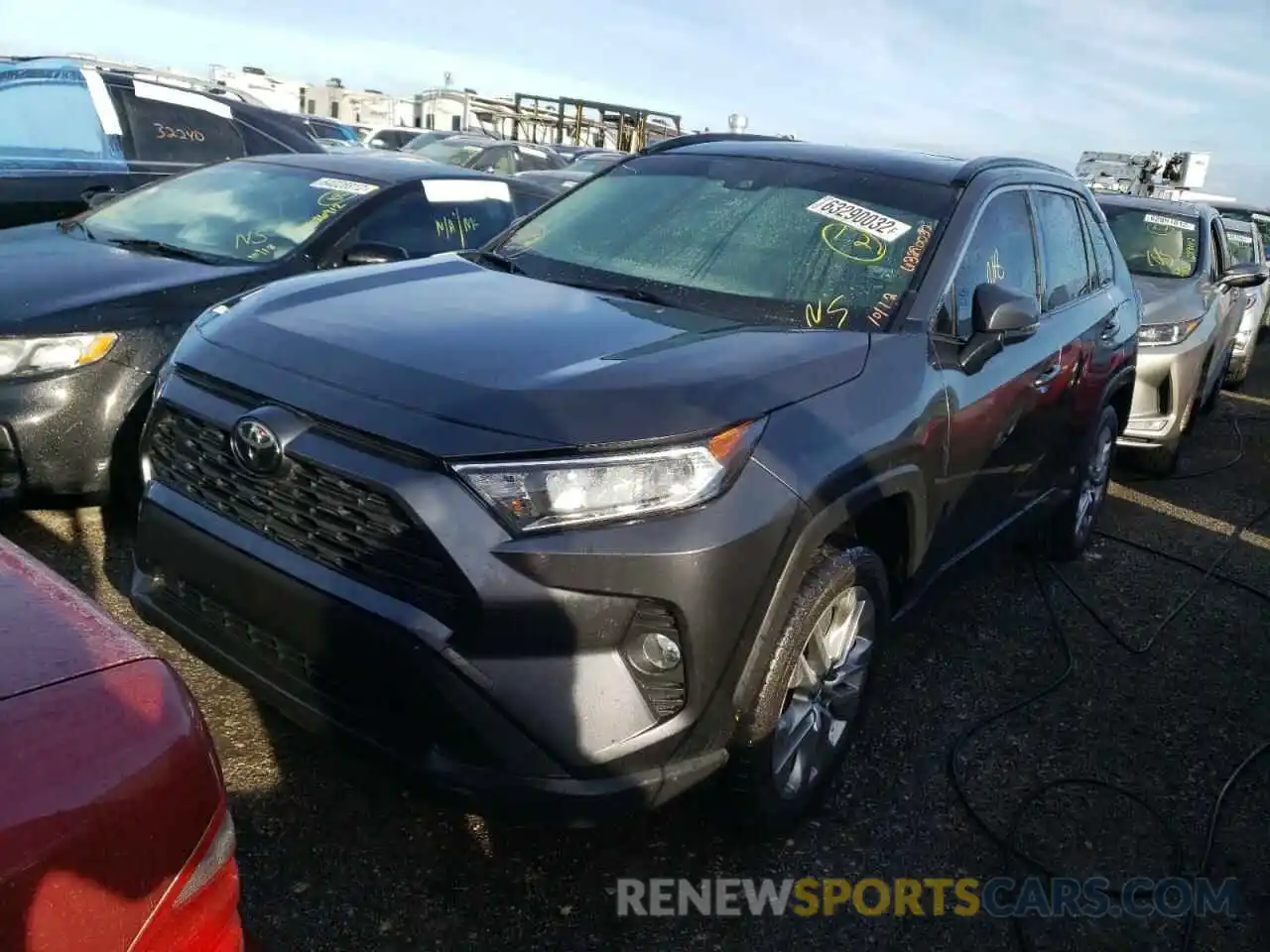 2 Photograph of a damaged car JTMC1RFV7KD517387 TOYOTA RAV4 2019