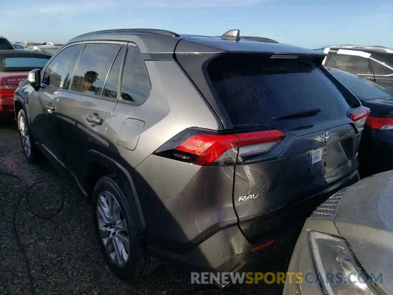 3 Photograph of a damaged car JTMC1RFV7KD517387 TOYOTA RAV4 2019