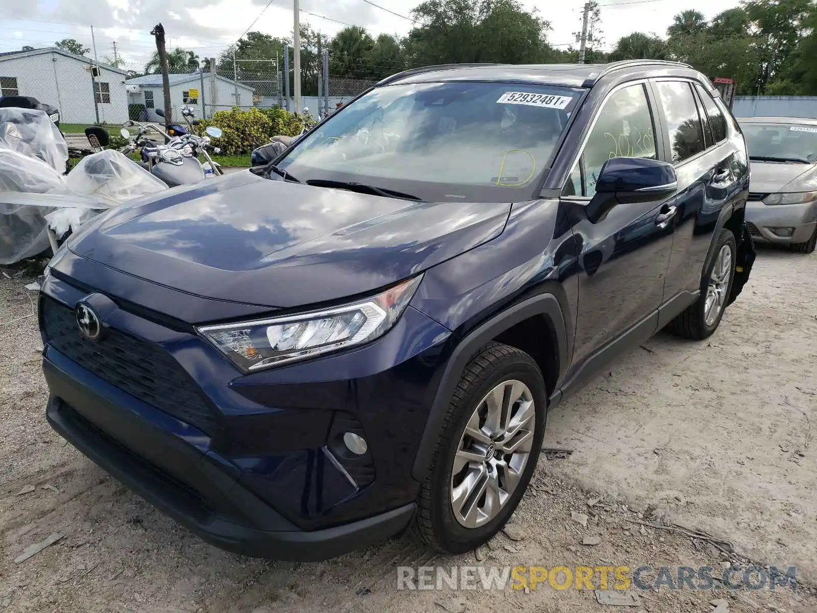 2 Photograph of a damaged car JTMC1RFV7KJ013410 TOYOTA RAV4 2019