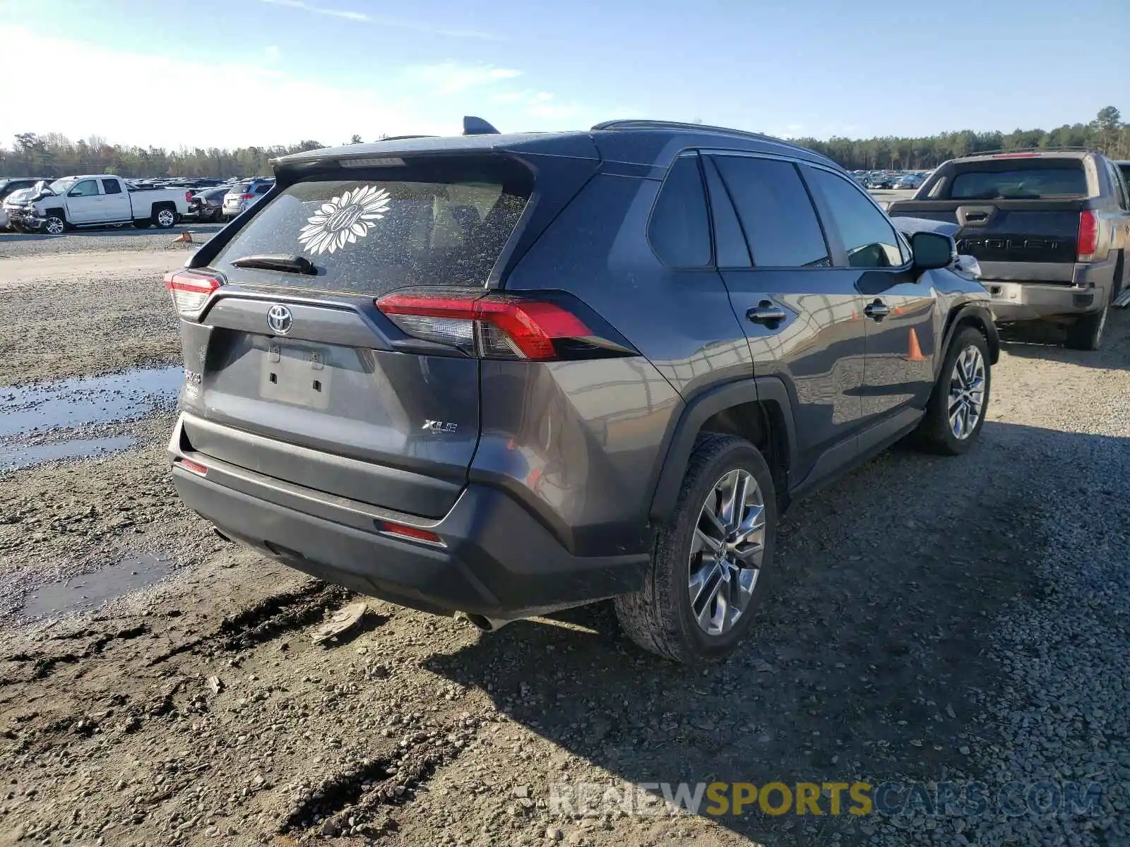 4 Photograph of a damaged car JTMC1RFV8KD020090 TOYOTA RAV4 2019