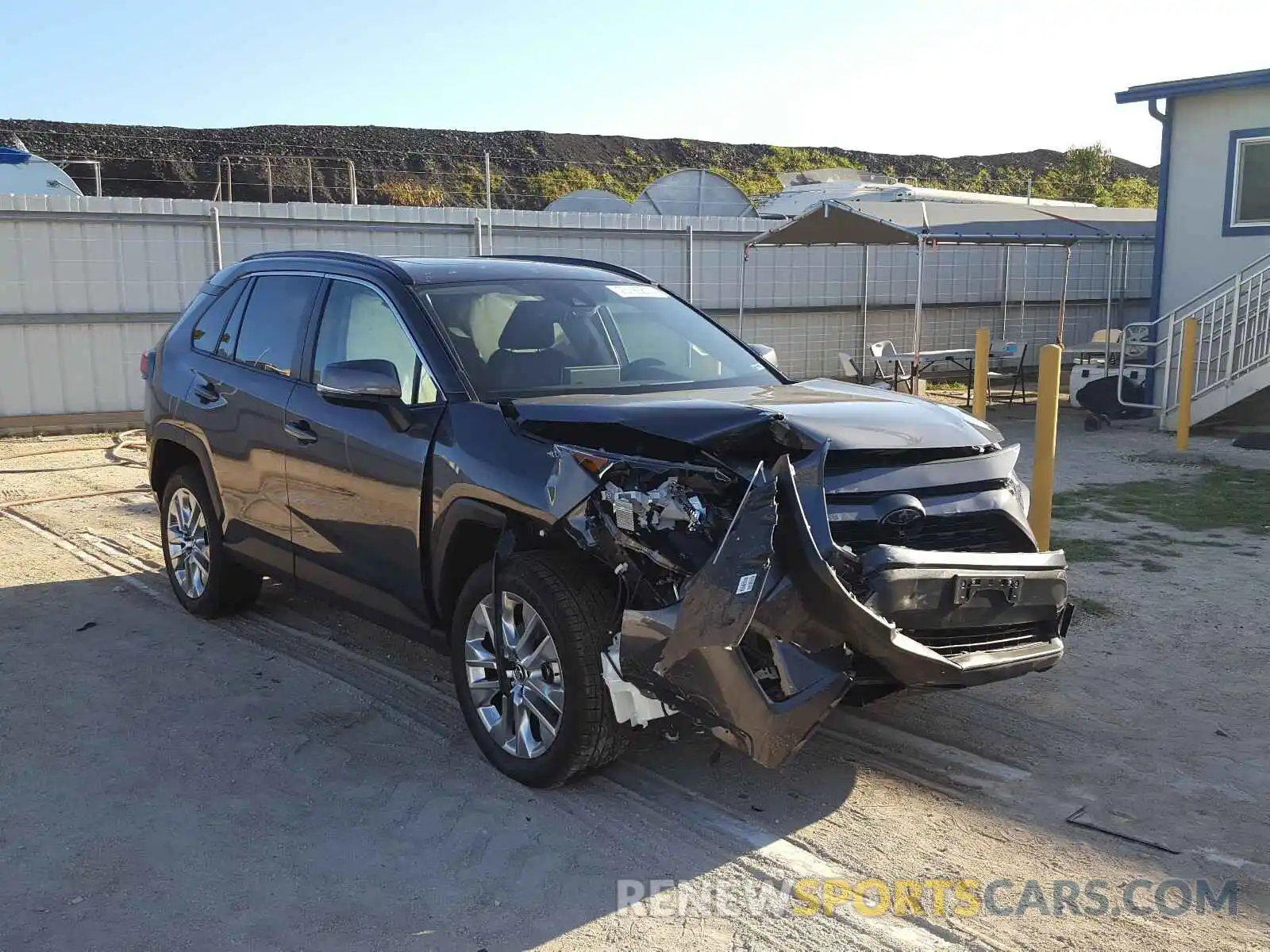 1 Photograph of a damaged car JTMC1RFV8KD027105 TOYOTA RAV4 2019