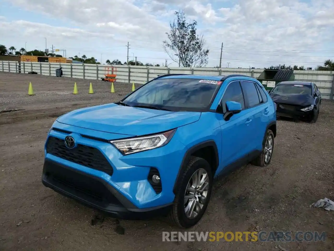 2 Photograph of a damaged car JTMC1RFV8KD039125 TOYOTA RAV4 2019