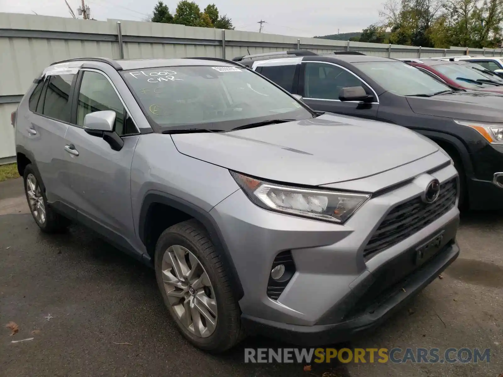 1 Photograph of a damaged car JTMC1RFV8KD503272 TOYOTA RAV4 2019