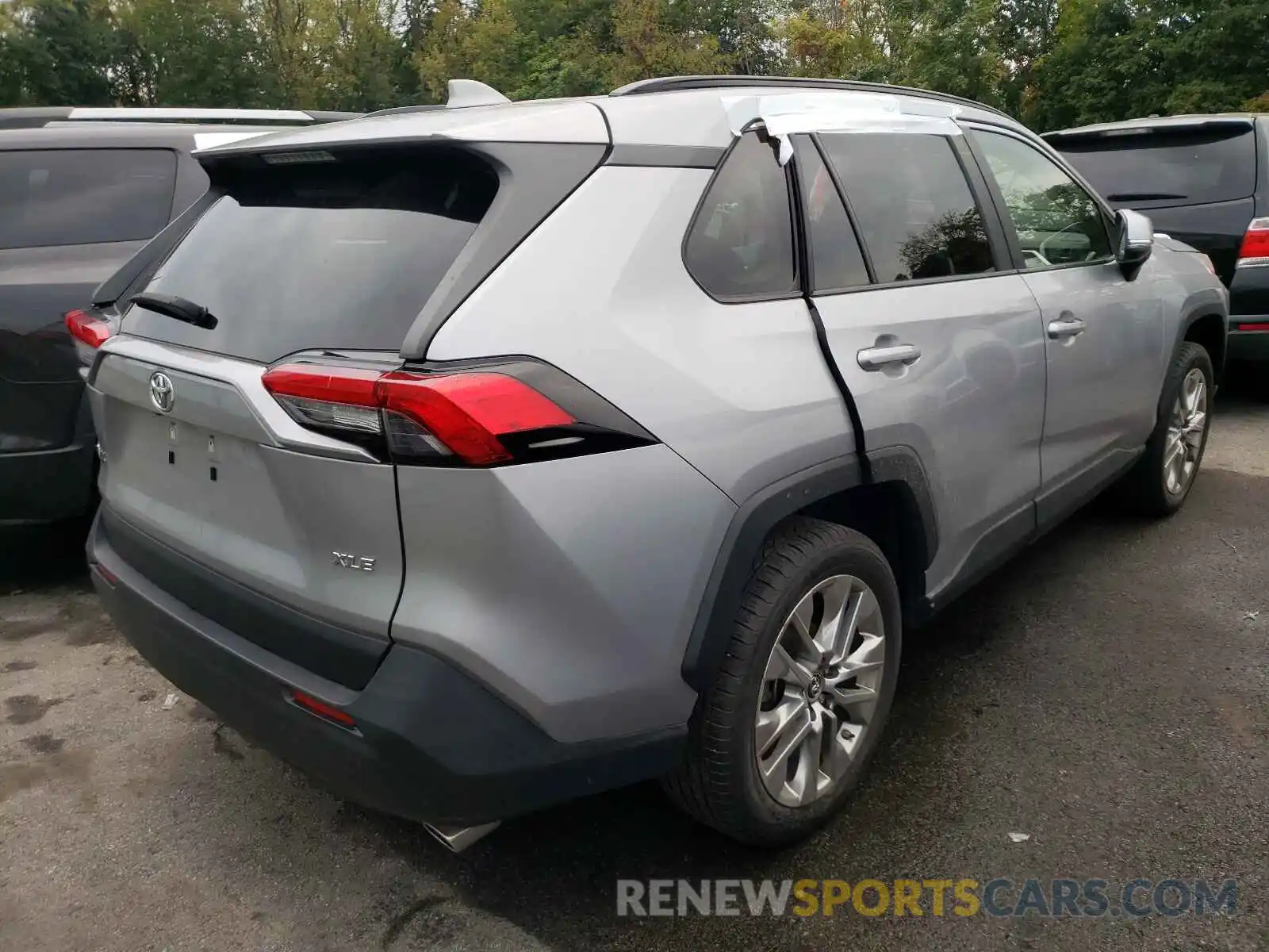 4 Photograph of a damaged car JTMC1RFV8KD503272 TOYOTA RAV4 2019