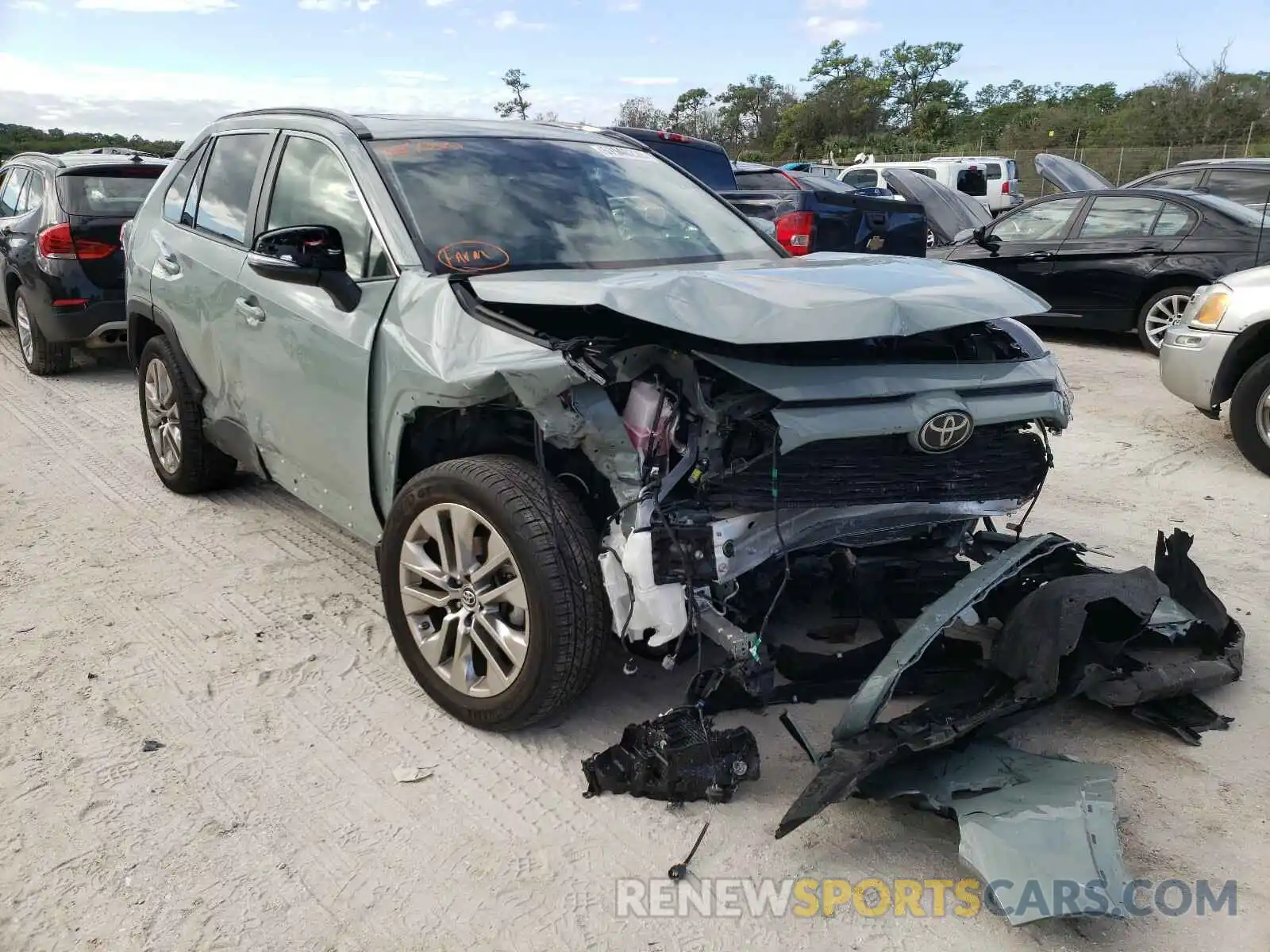 1 Photograph of a damaged car JTMC1RFV9KD008353 TOYOTA RAV4 2019