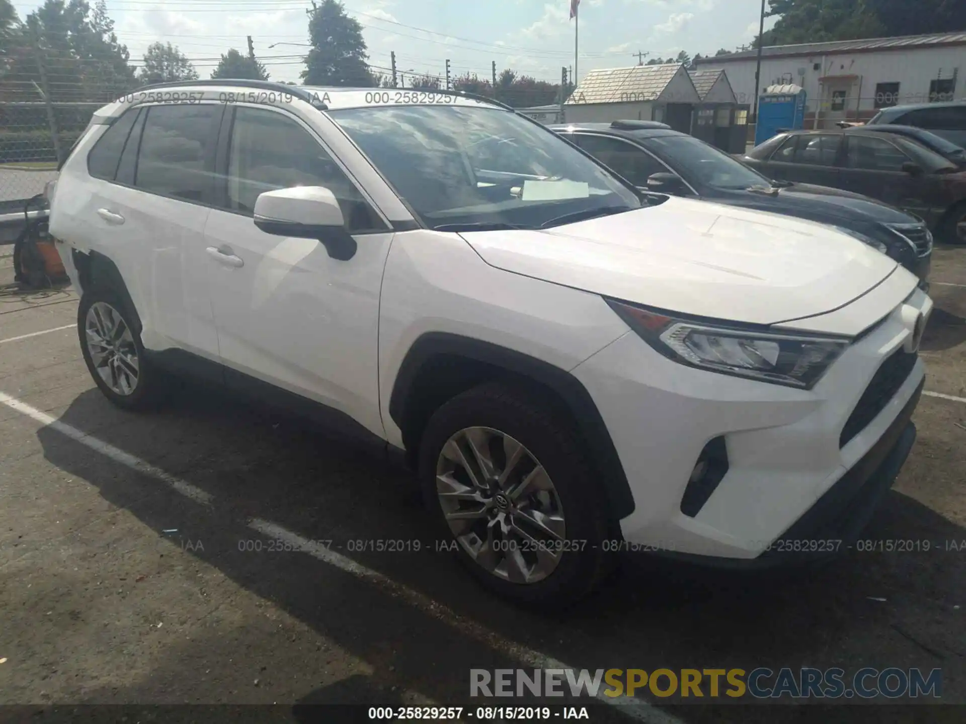 1 Photograph of a damaged car JTMC1RFV9KD513437 TOYOTA RAV4 2019