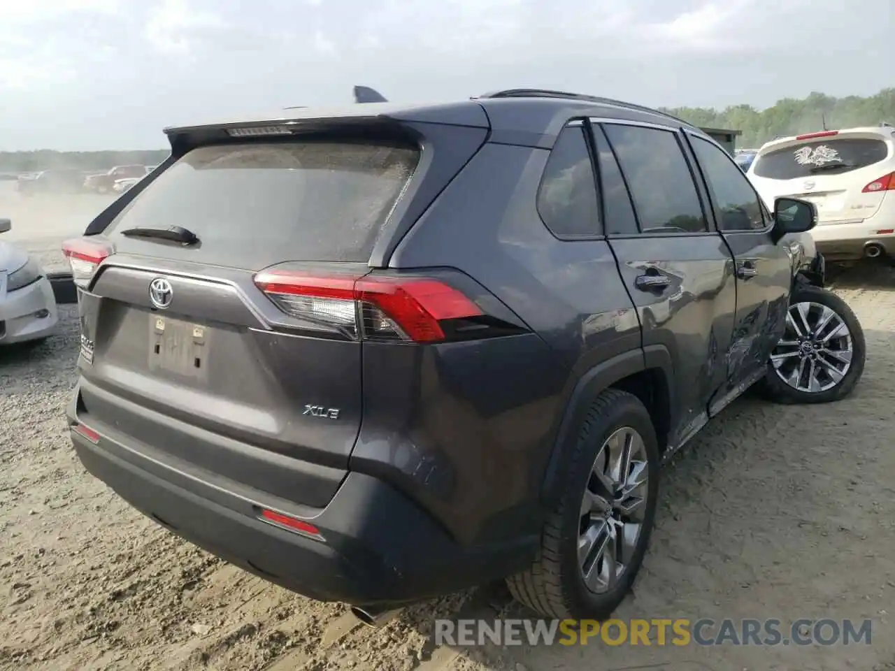 4 Photograph of a damaged car JTMC1RFV9KJ002554 TOYOTA RAV4 2019