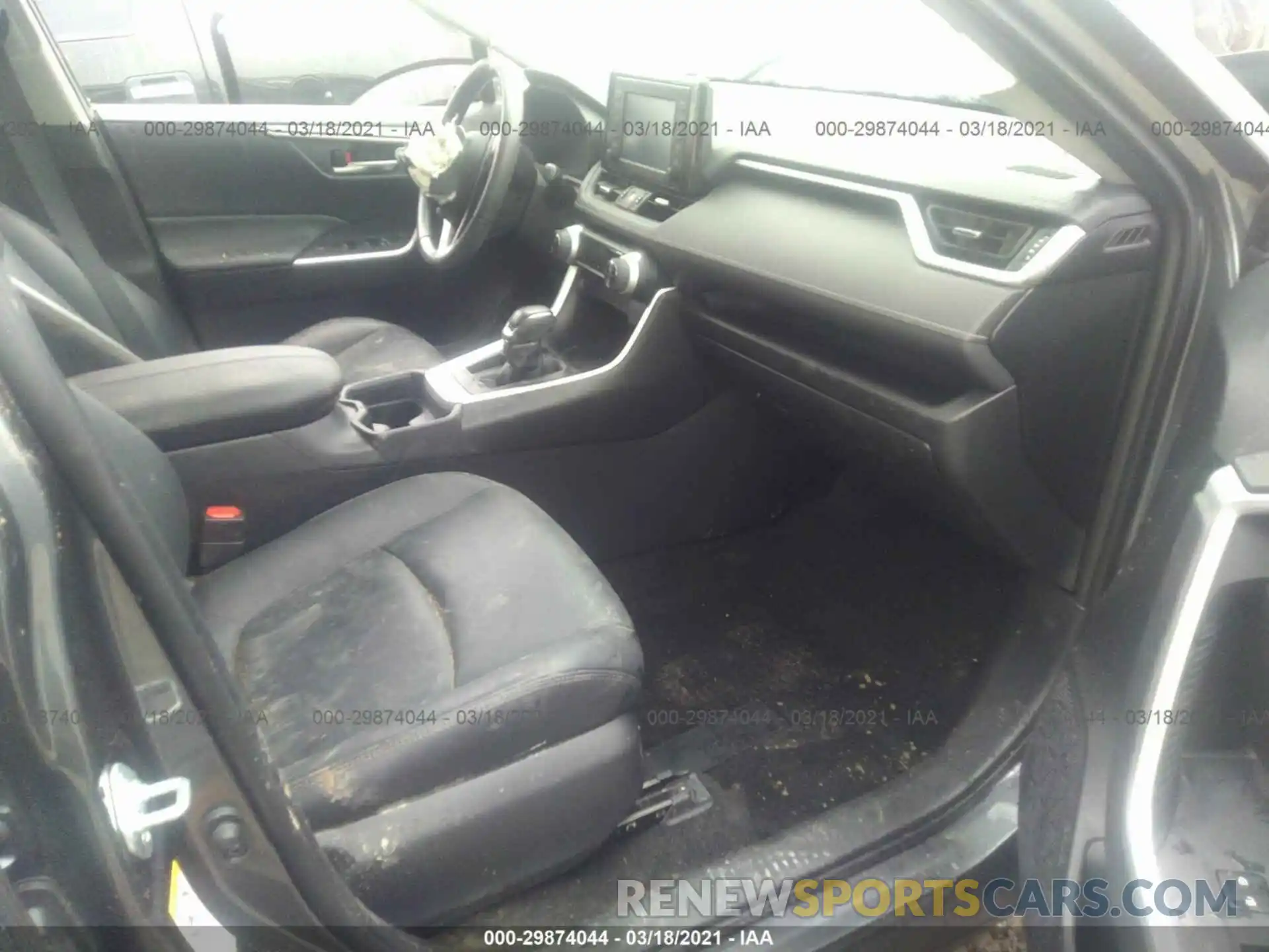 5 Photograph of a damaged car JTMC1RFVXKD009401 TOYOTA RAV4 2019