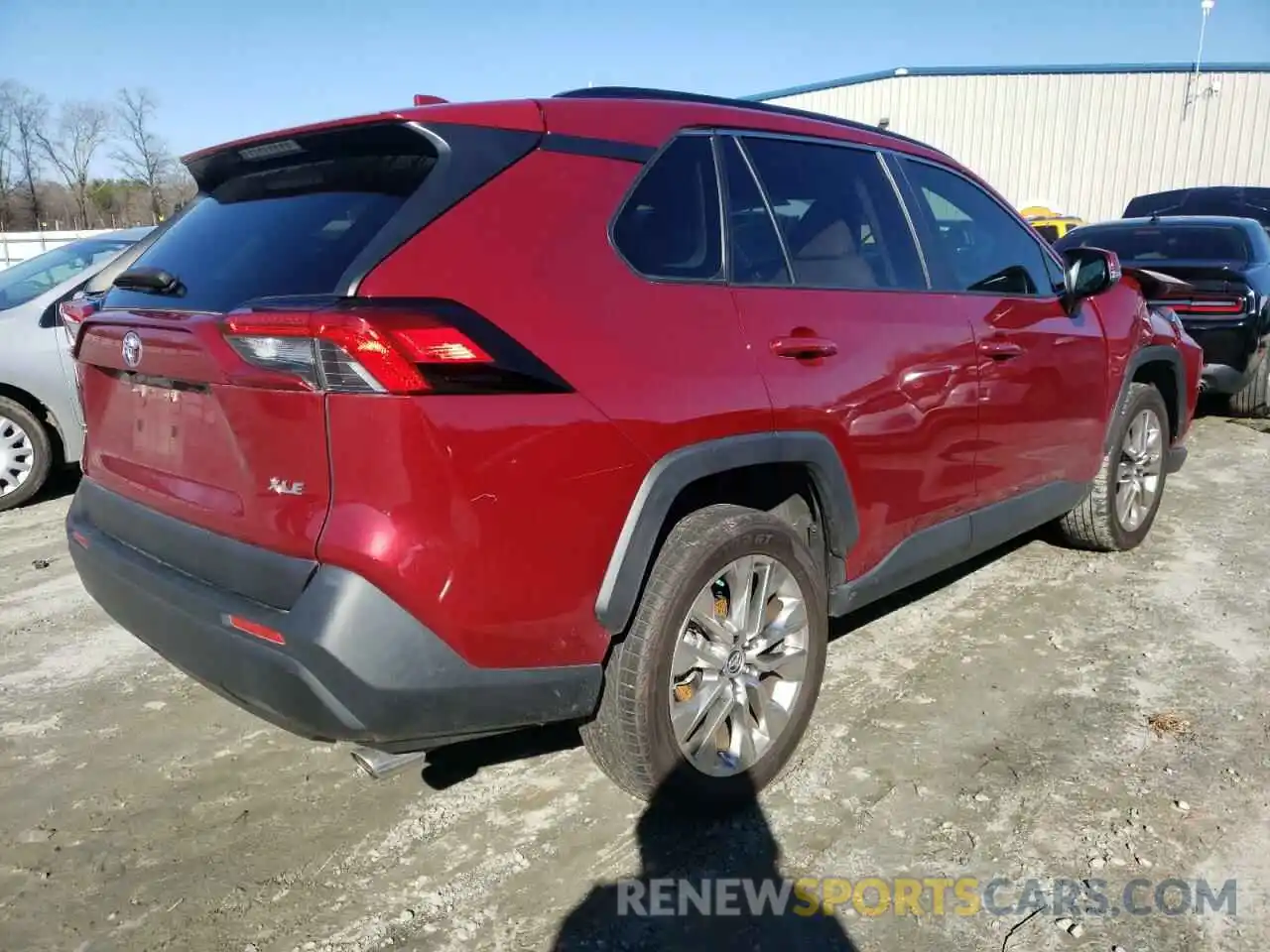 4 Photograph of a damaged car JTMC1RFVXKD015926 TOYOTA RAV4 2019