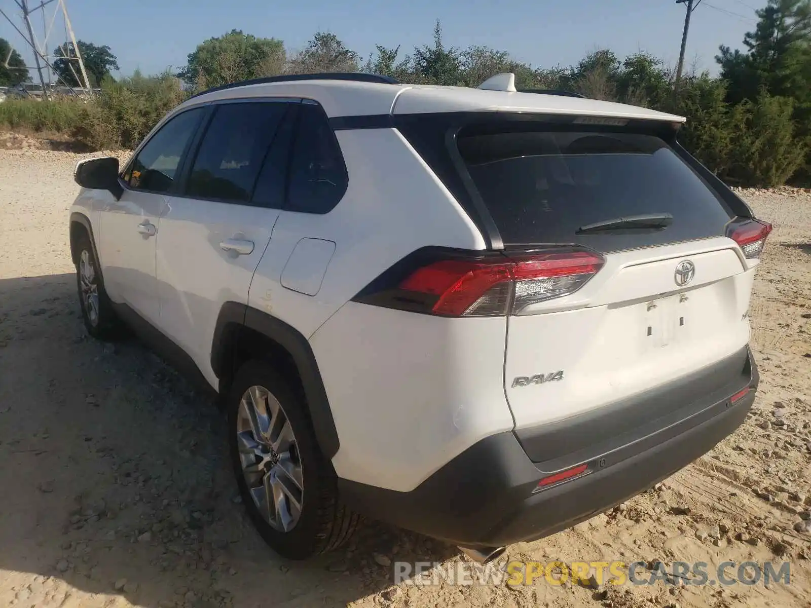 3 Photograph of a damaged car JTMC1RFVXKD032807 TOYOTA RAV4 2019