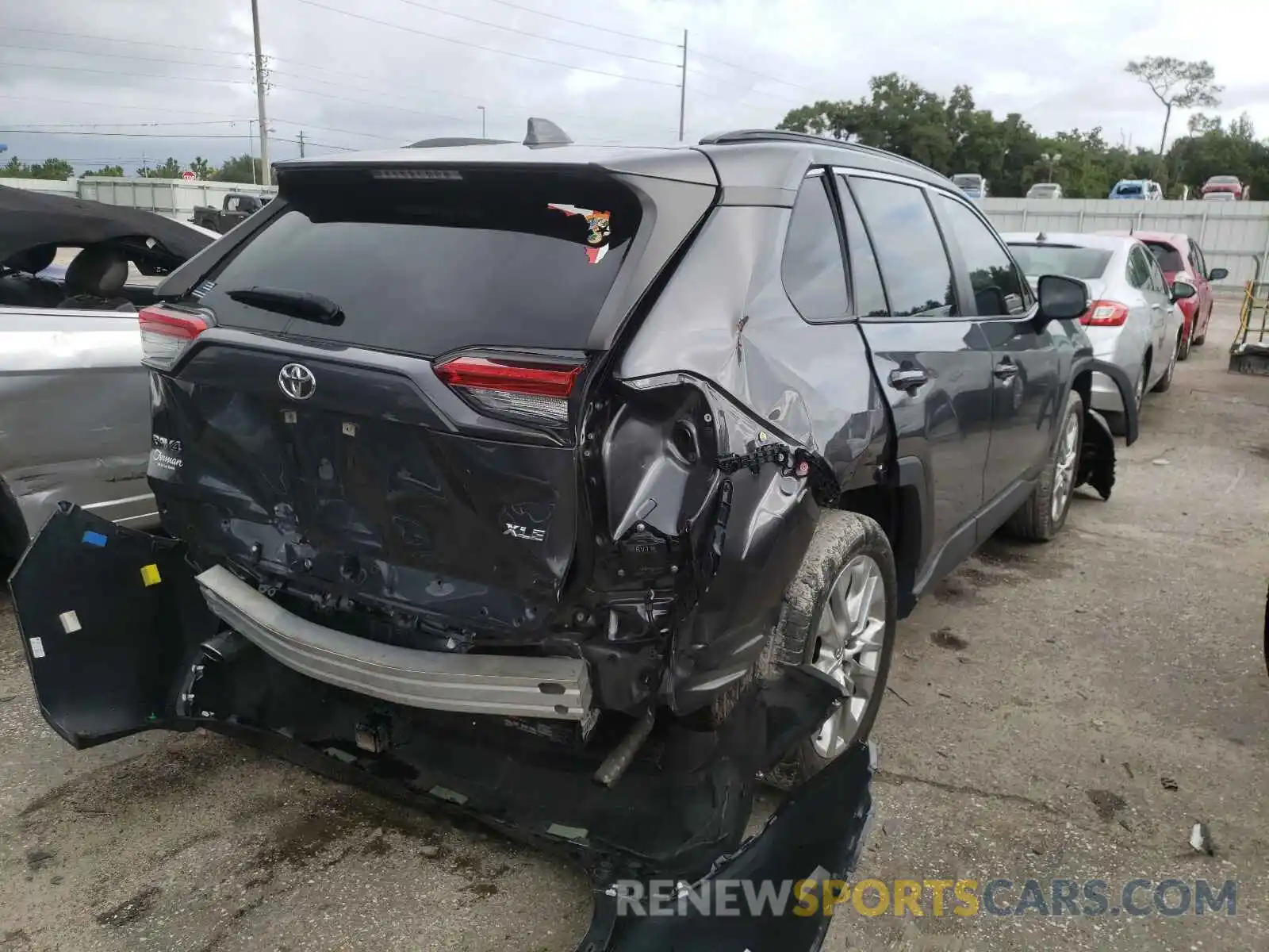 4 Photograph of a damaged car JTMC1RFVXKD514984 TOYOTA RAV4 2019