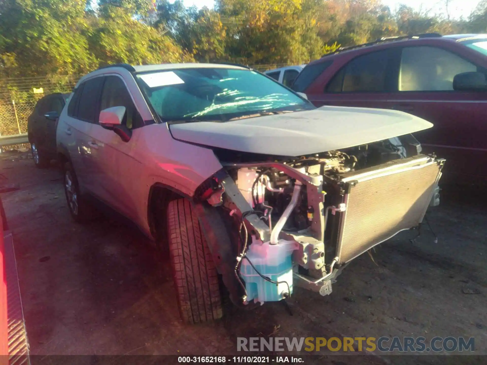 1 Photograph of a damaged car JTMC1RFVXKJ012686 TOYOTA RAV4 2019