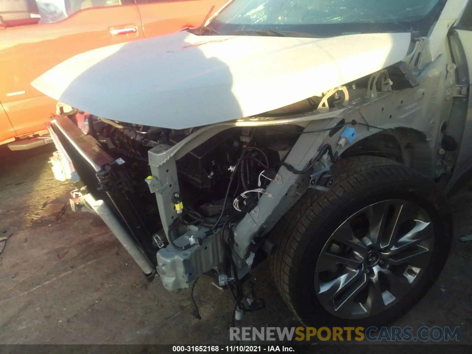 6 Photograph of a damaged car JTMC1RFVXKJ012686 TOYOTA RAV4 2019