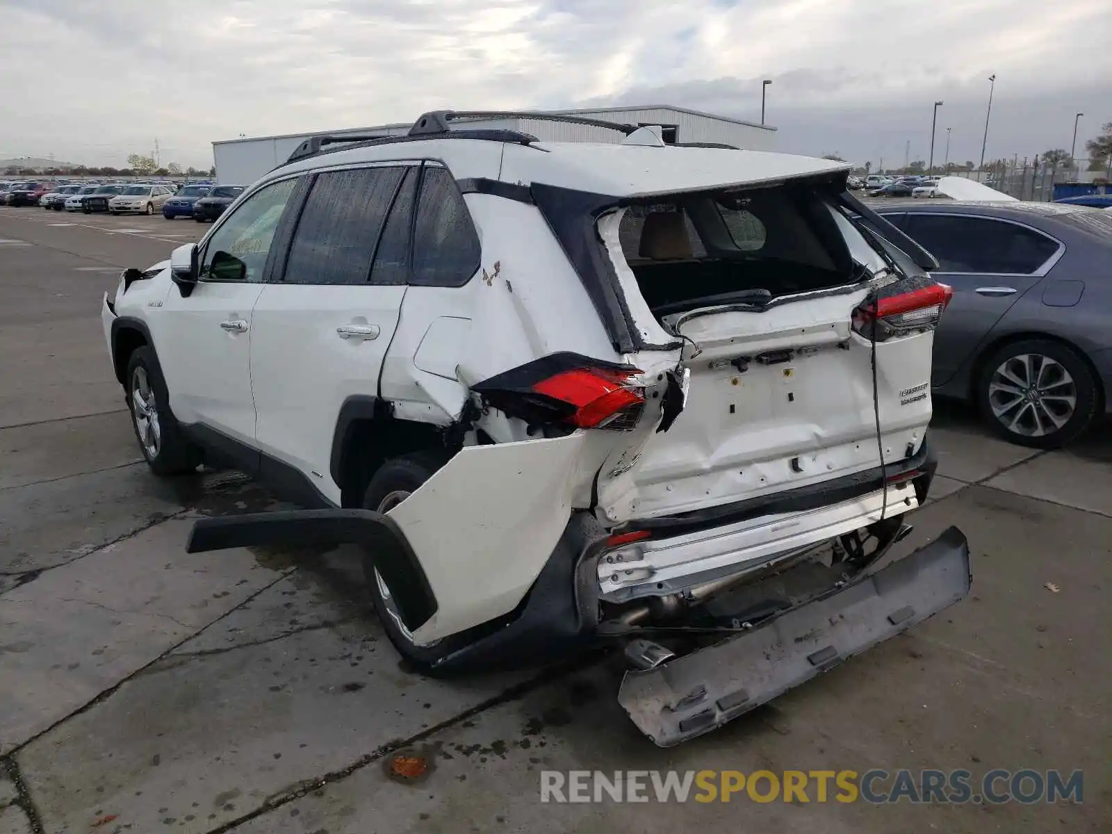 3 Photograph of a damaged car JTMDWRFV0KD005962 TOYOTA RAV4 2019