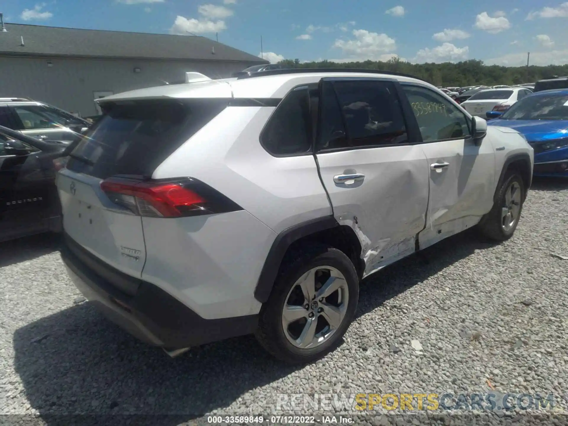 4 Photograph of a damaged car JTMDWRFV0KD030215 TOYOTA RAV4 2019