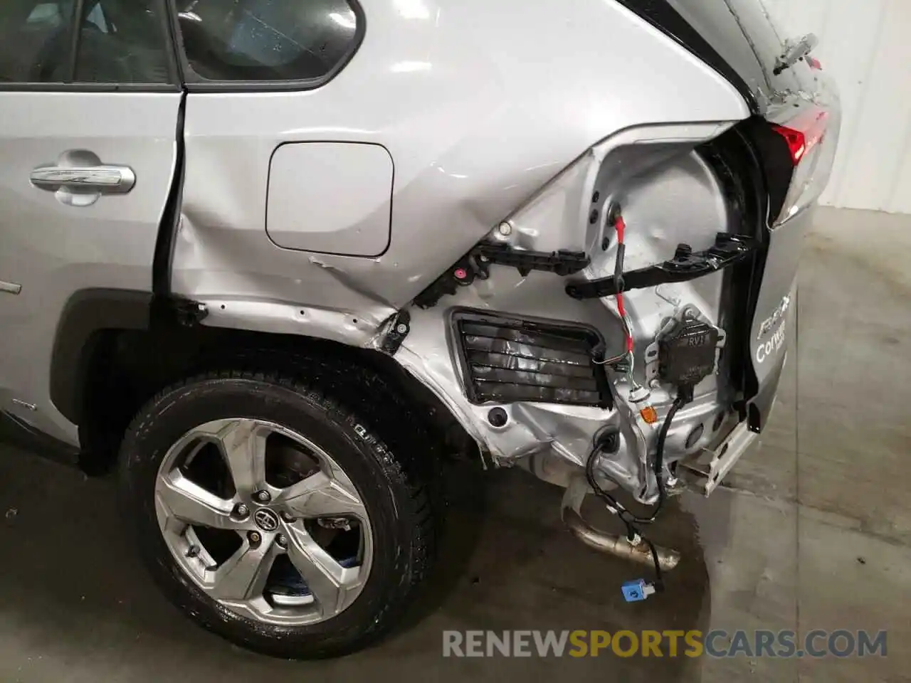 9 Фотография поврежденного автомобиля JTMDWRFV0KD034216 TOYOTA RAV4 2019