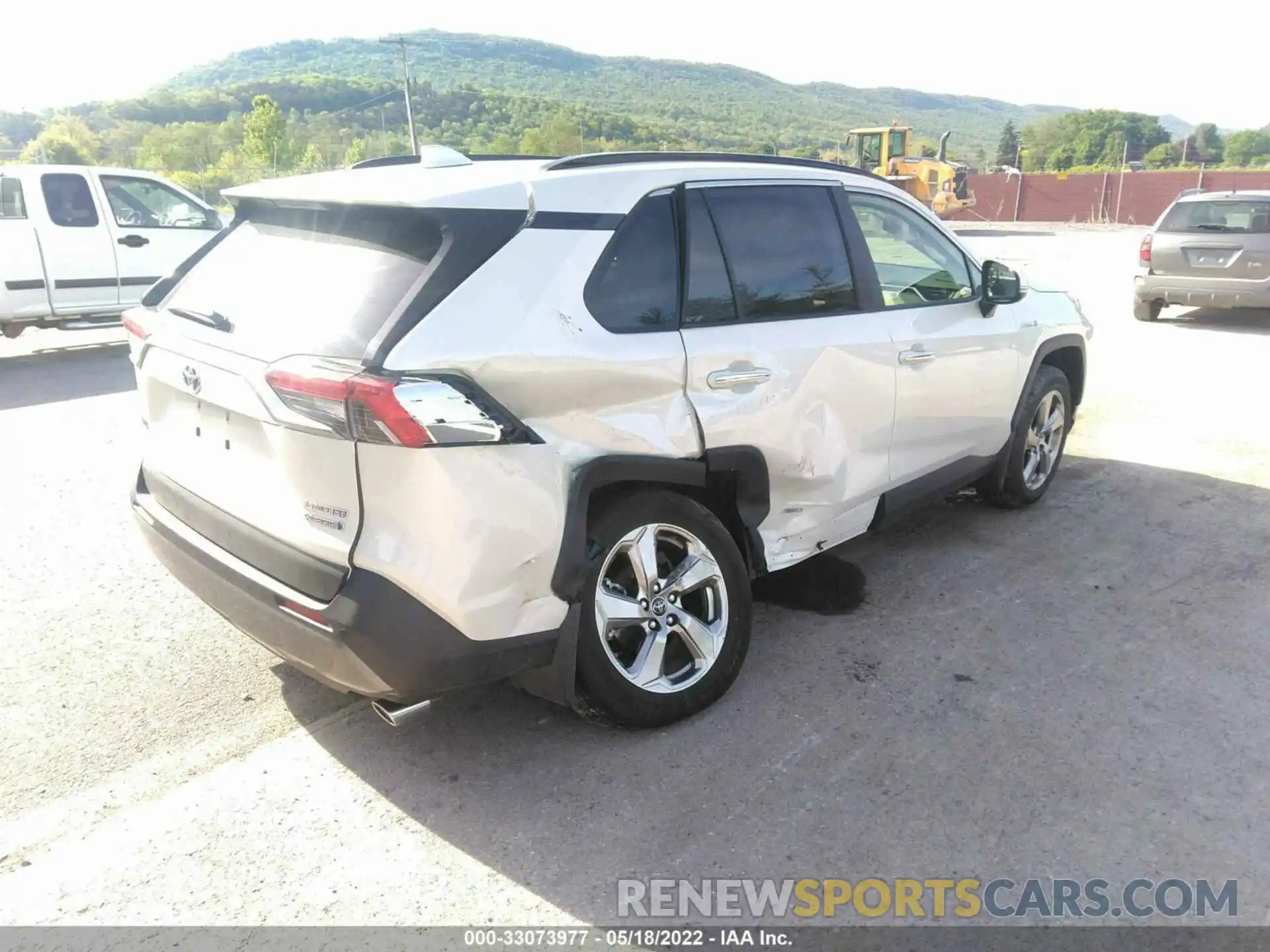 4 Photograph of a damaged car JTMDWRFV0KD502350 TOYOTA RAV4 2019